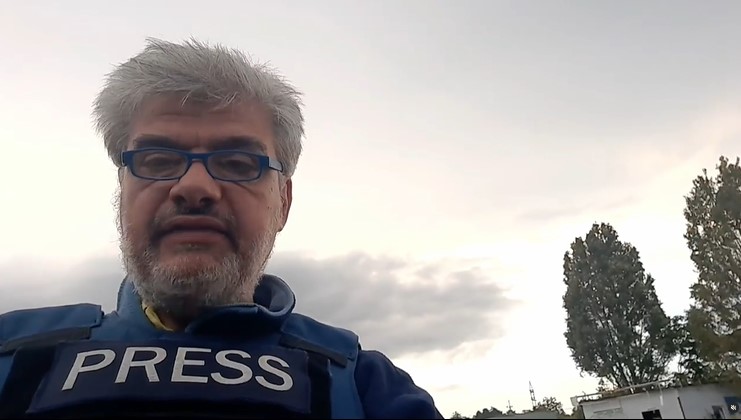 Guerra Russia-Ucraina, ferito il giornalista Zunino: aveva il giubbotto “Press”