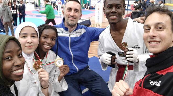 Abdul Fataou Bance medaglia d’argento ai Campionati italiani Cinture Rosse di taekwondo, le felicitazioni della sindaca Katia Tarasconi e dell’assessore Mario Dadati