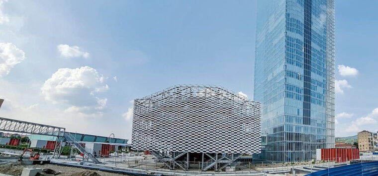 Comunicato stampa PD-Radicali: “A che punto siamo?” col grattacielo della Regione Piemonte