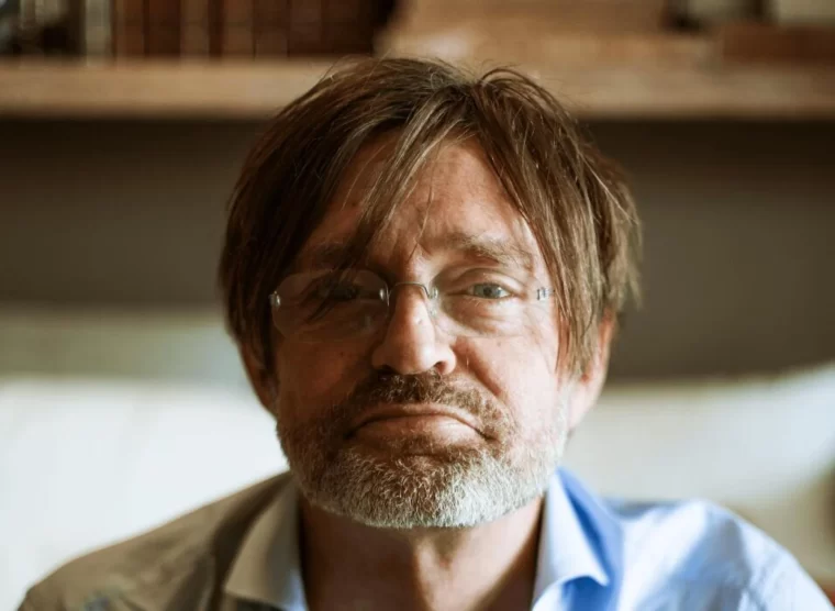 “Una ragazza di 22 anni era indubbiamente fatta di cocaina prima di essere fatta anche da Leonardo Apache”… Ci Facci il piacere