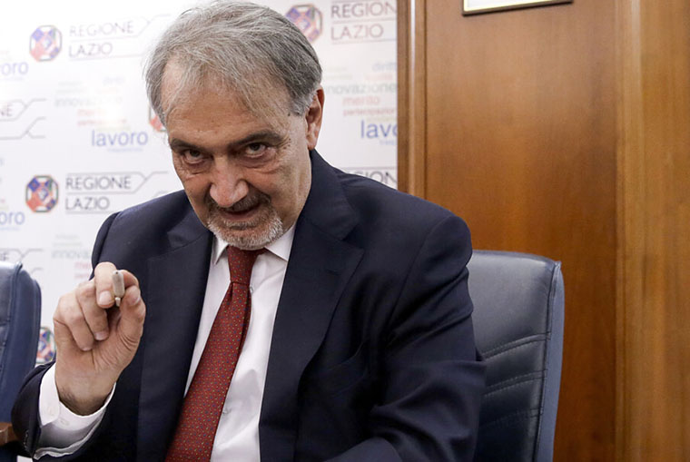 Abbiamo scherzato: De Angelis resta dove stava. E il presidente Rocca lo santifica: “E’ addolorato”