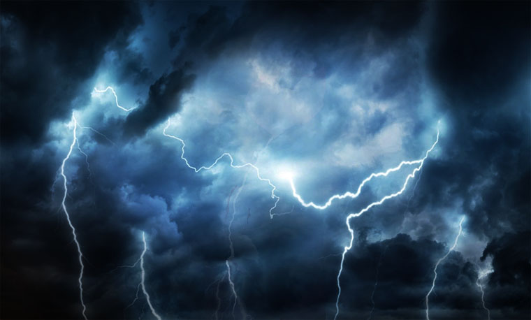 Arriva la tempesta Ciaran, allerta su tutto il nord Italia fino alla Toscana. Venti fino a 100kmh