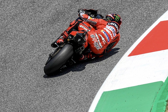 MotoGp, Martin cade, Bagnaia campione del mondo