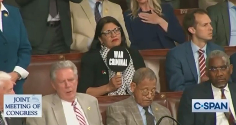 La democratica Rashida Tlaib contro Netanyahu: “War Criminal”
