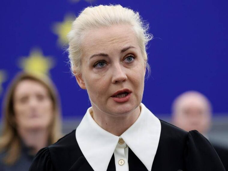 Mandato di cattura da un tribunale russo per la moglie di Aleksej Navalny, Yulia Navalnaya