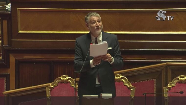 Il tremolante birignao del ministro Giuli