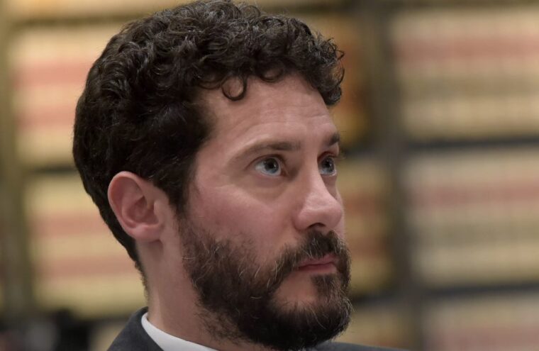 Il Capo di Gabinetto del ministro Giuli, Francesco Spano si è dimesso