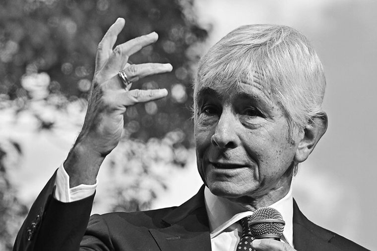 Presi con le mani nella marmellata degli aumenti, i signori del politicume gridano: “Rinunciamo”