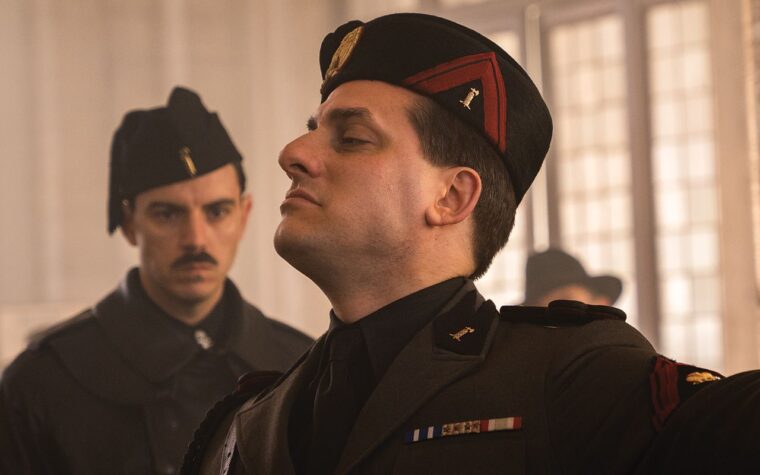 “M: il figlio del secolo”: un doloroso ritratto dell’Italia rurale di provincia