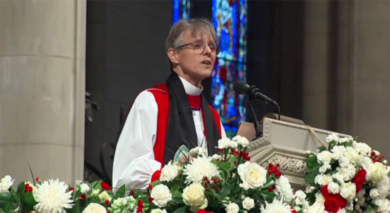 E il secondo giorno venne la Vescova che prese a sberle Trump e vide che era buono