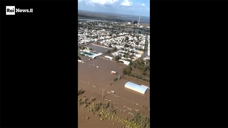 Alluvioni in Argentina, 3 giorni di lutto nazionale: 16 morti, oltre 100 dispersi e 900 sfollati