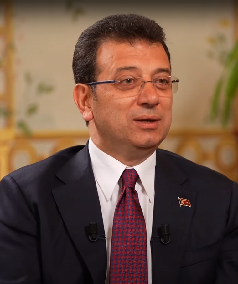 Erdoğan sospende il Sindaco di Istanbul e lo fa trasferire in un carcere di massima sicurezza