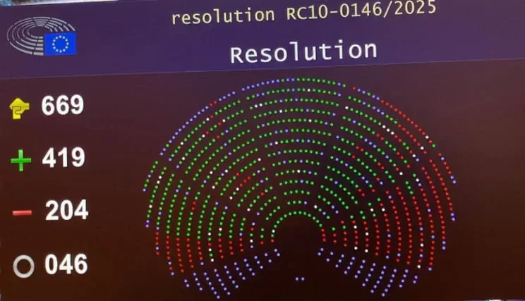 Avanti tutta, rigorosamente in ordine sparso