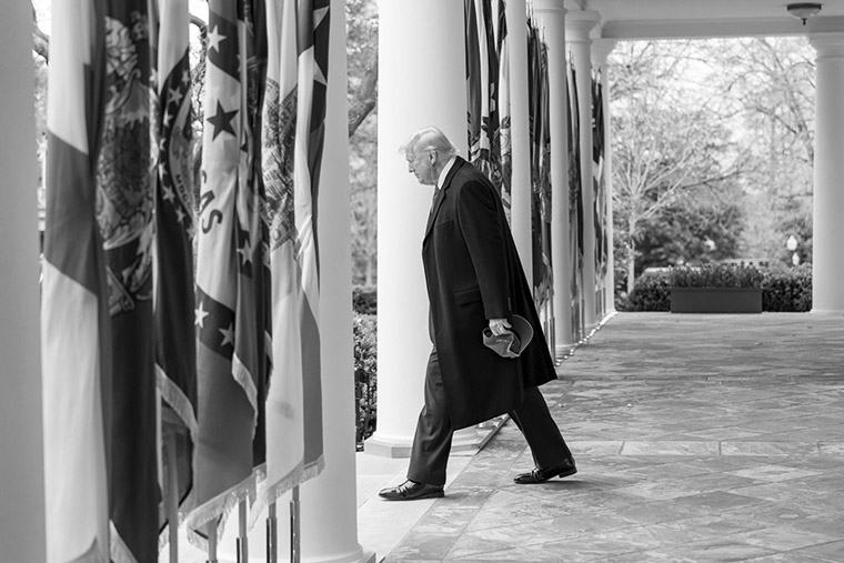 Peccato che le fusoliere dei Boeing si facciano in Puglia, qualcuno lo dica ai trumpisti da reddito di giornalanza