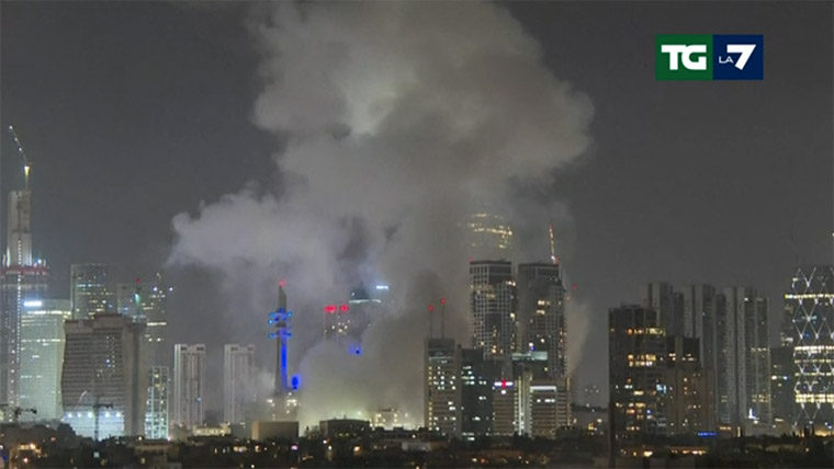 L’Iran risponde all’attacco di Israele: missili su Tel Aviv