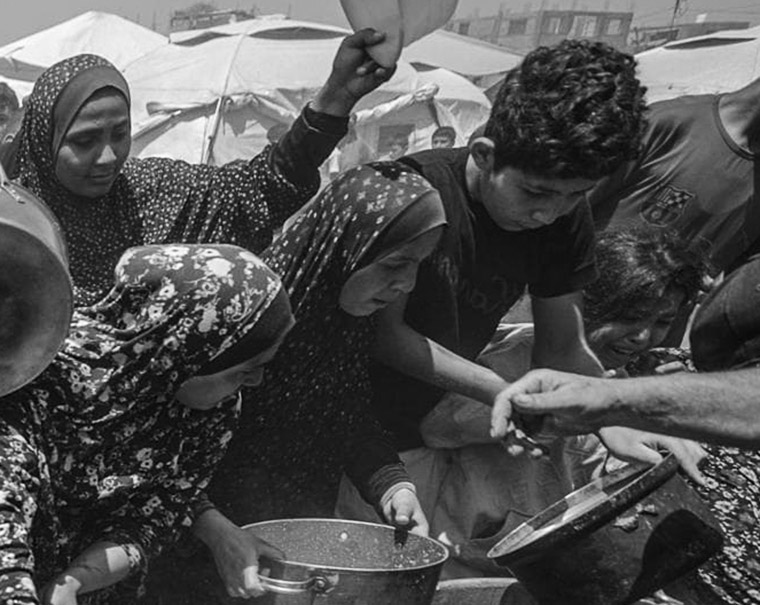 UN: “At Least 1,760 Palestinians Killed While Searching for Food”