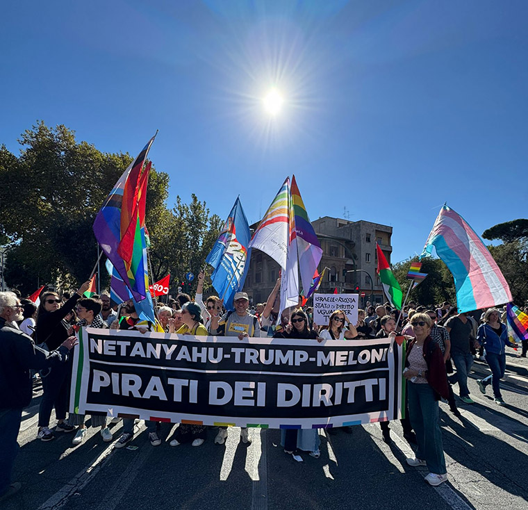 Gaza, LGBTQIA+ in piazza: da Trump,Meloni e Netanyahu pirateria dei diritti